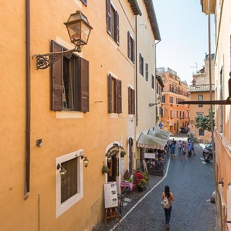 Rental In Rome Pelliccia Kültér fotó