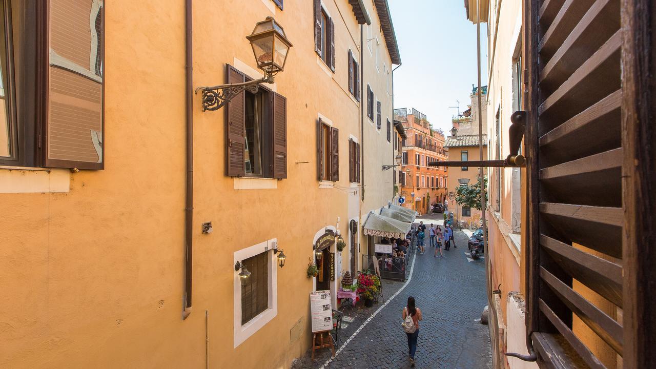 Rental In Rome Pelliccia Kültér fotó