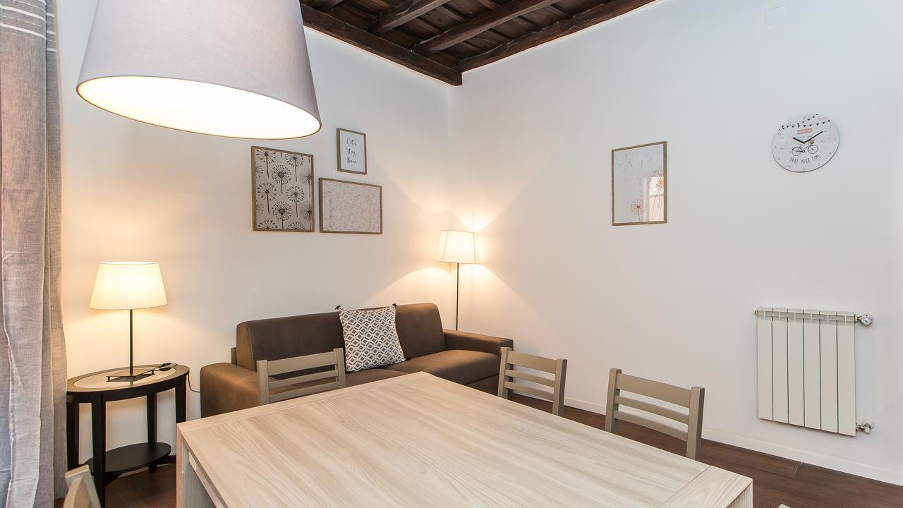 Rental In Rome Pelliccia Kültér fotó