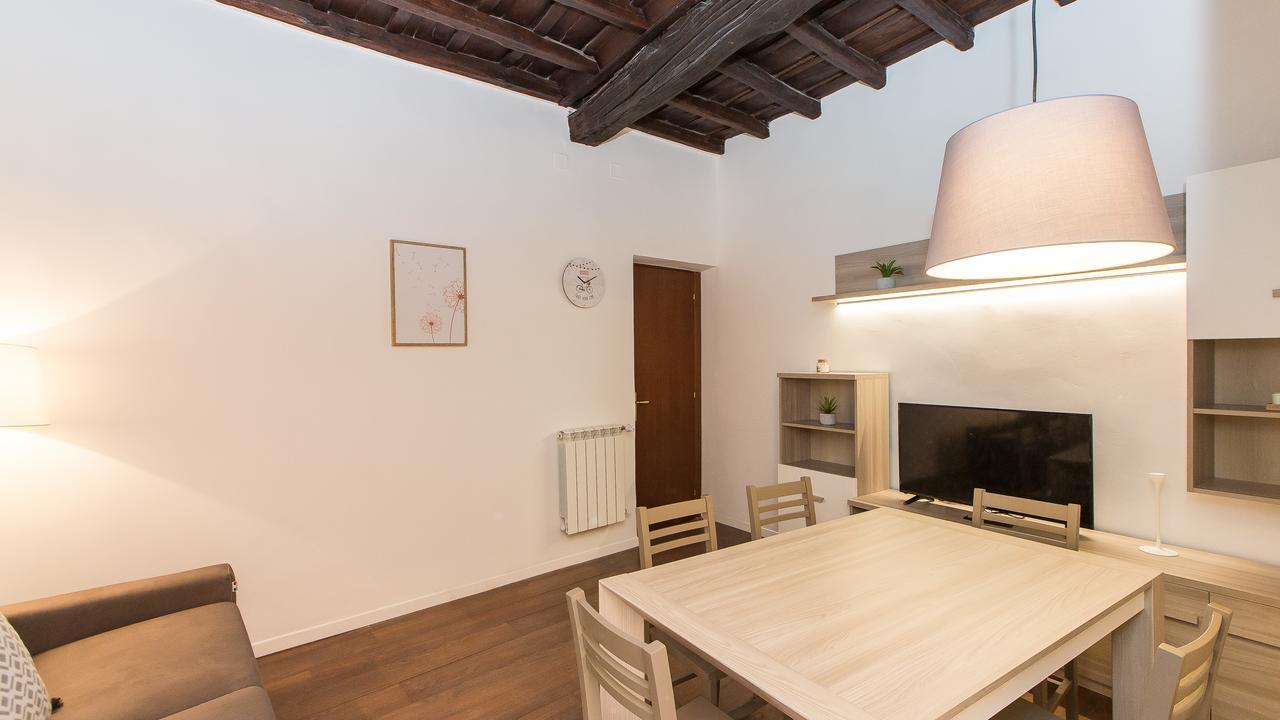 Rental In Rome Pelliccia Kültér fotó